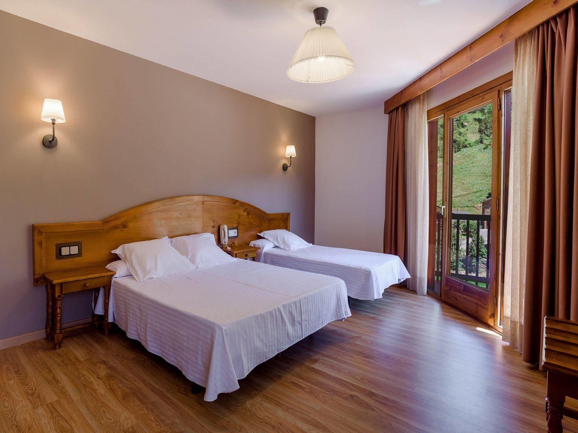 Hotel Sant Miquel Andorra la Vella Dış mekan fotoğraf